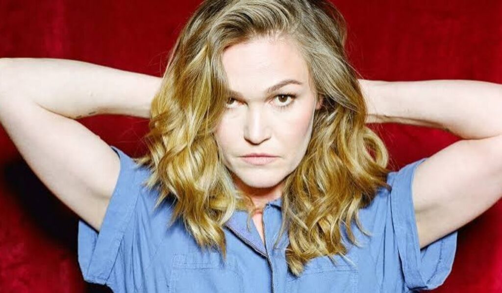 Julia Stiles